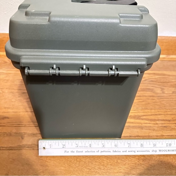 Cabela’s Storage Box Green - Picture 10 of 10